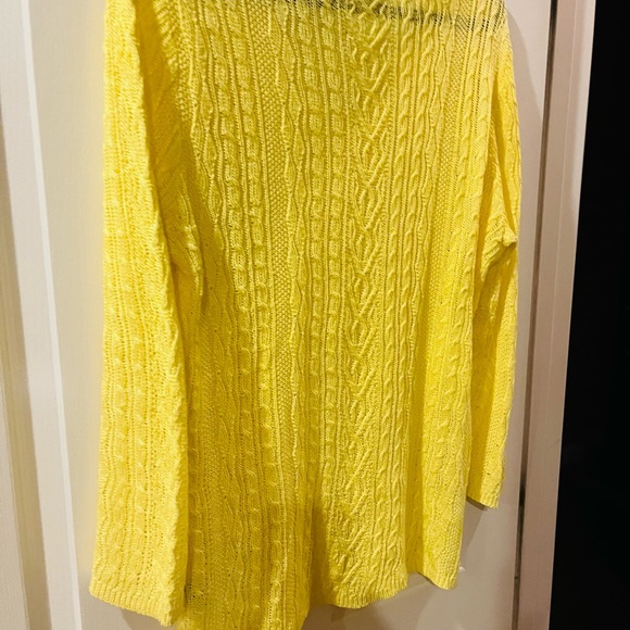 Ralph Lauren sweater almost new, wear once  and is very light - Picture 6 of 7